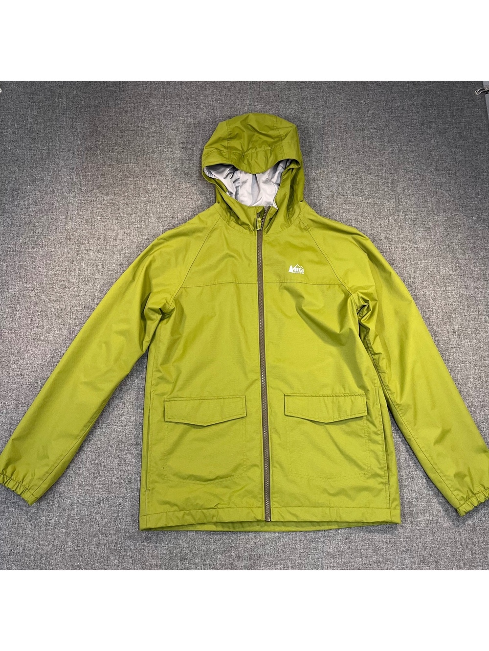 REI Boys XL 18 / Small Adult Green Water-Resistant Rain Jacket with Hood and Poc